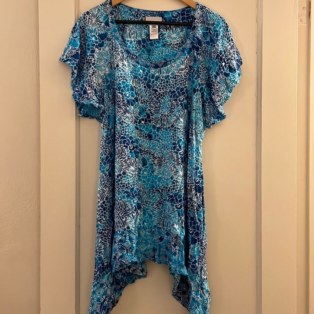 Soft Surroundings blue pattern tunic short sleeve top